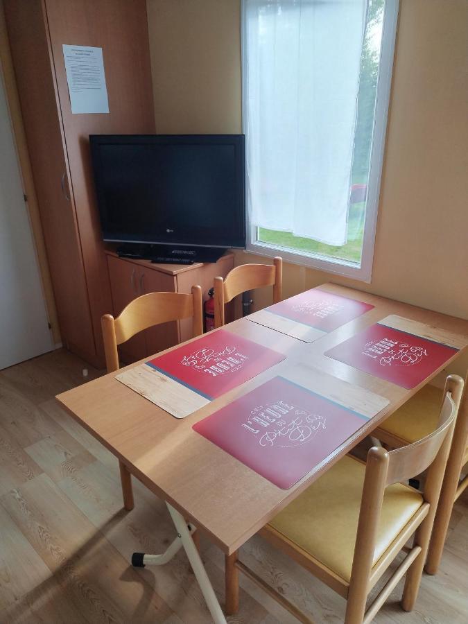 Mobil-Home Coin De Paradis En Cote D'Opale Sur Terrain Prive Et Sa Caravane Hermelinghen Exterior foto